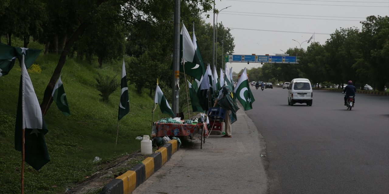 Pakistan'da bağımsızlığın 76. yılı kutlamaları için hazırlıklar sürüyor