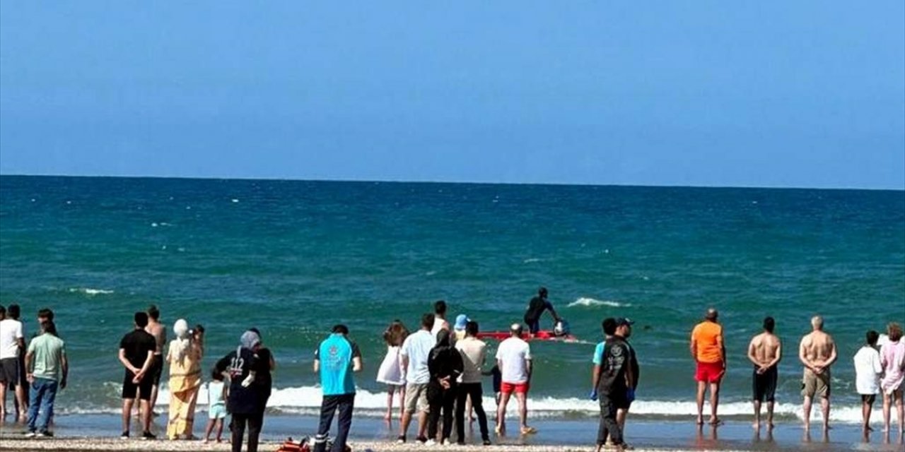 Sinop'ta serinlemek için denize giren kişi boğuldu