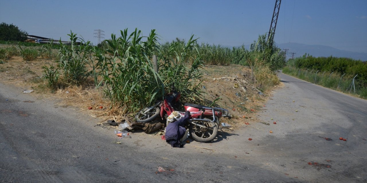 Manisa'da otomobille çarpışan motosikletin sürücüsü öldü