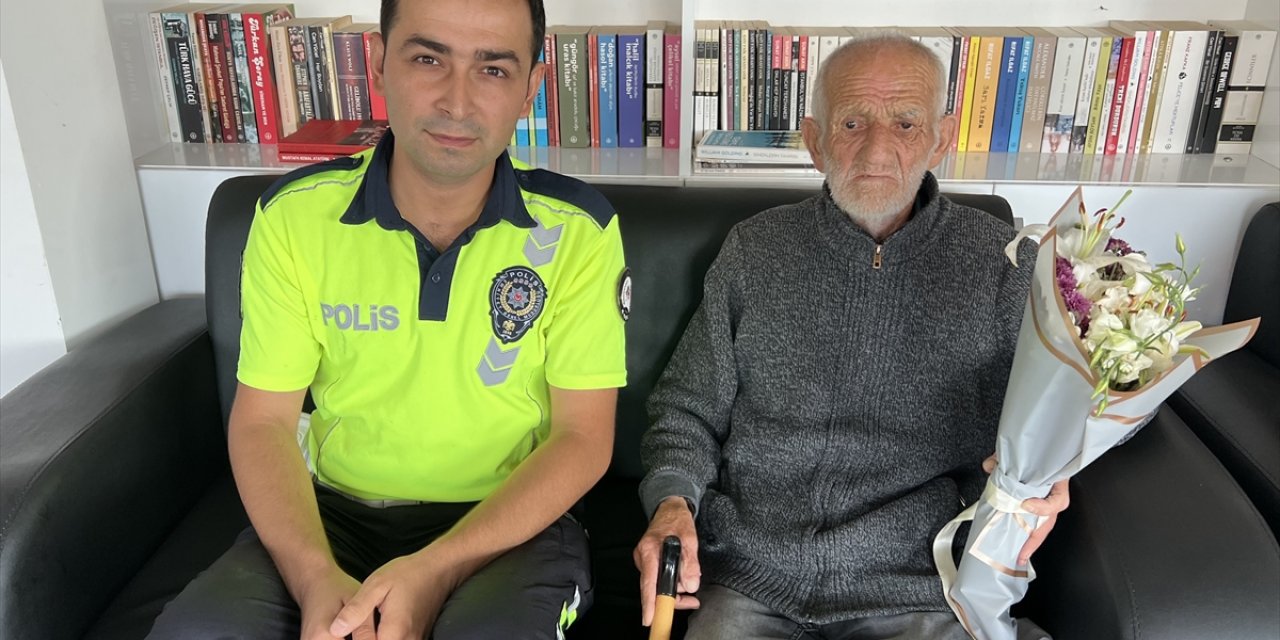 Sinop'ta polisin kayalıktan sırtında taşıyarak kurtardığı yaşlıya huzurevinde ziyaret