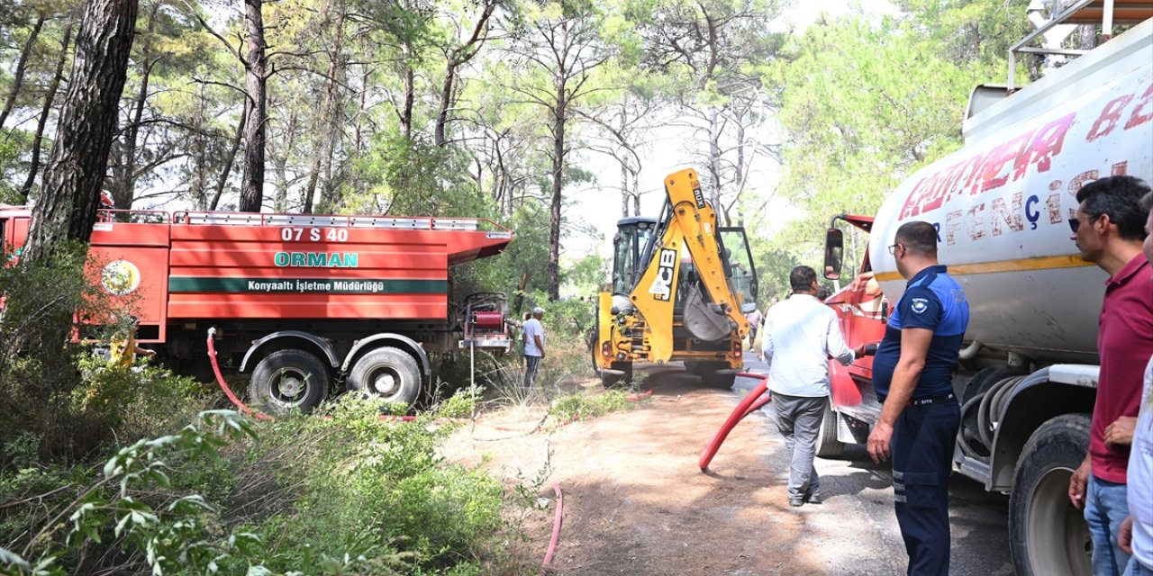 Kemer'de çıkan orman yangını kontrol altına alındı