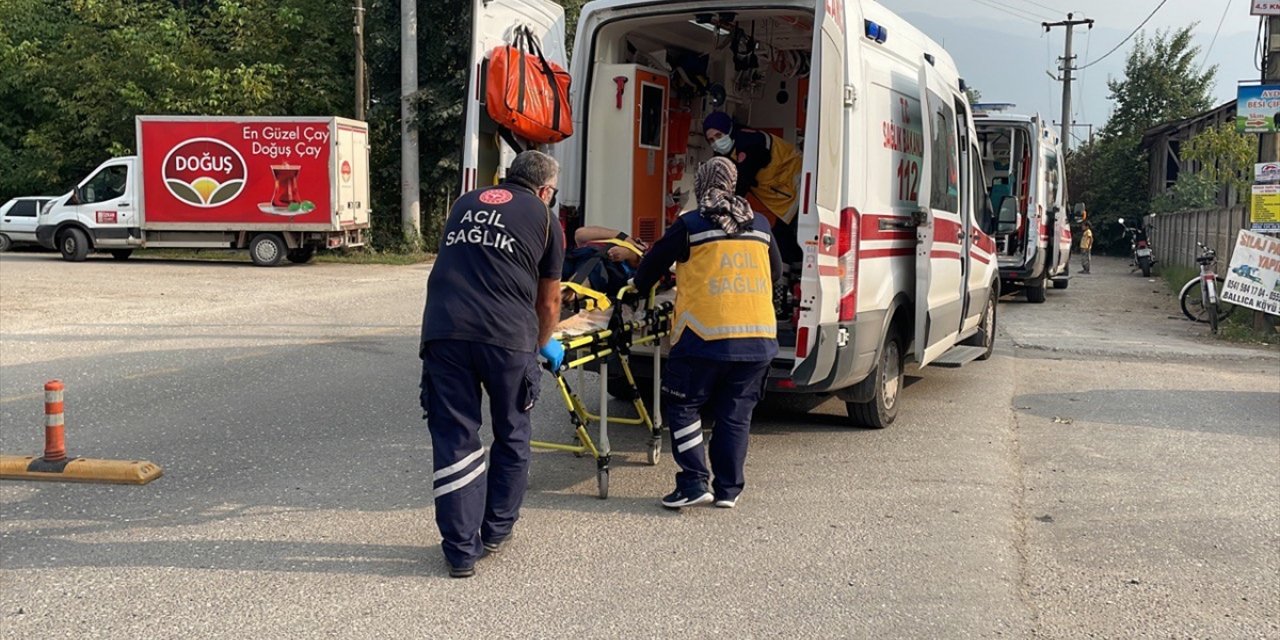 Düzce'de meydana gelen trafik kazasında 2 kişi yaralandı