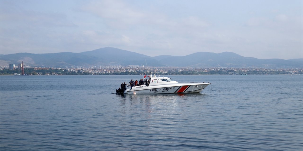 Marmara Depremi'nin "batık şehri"nden canlı yayın yapıldı