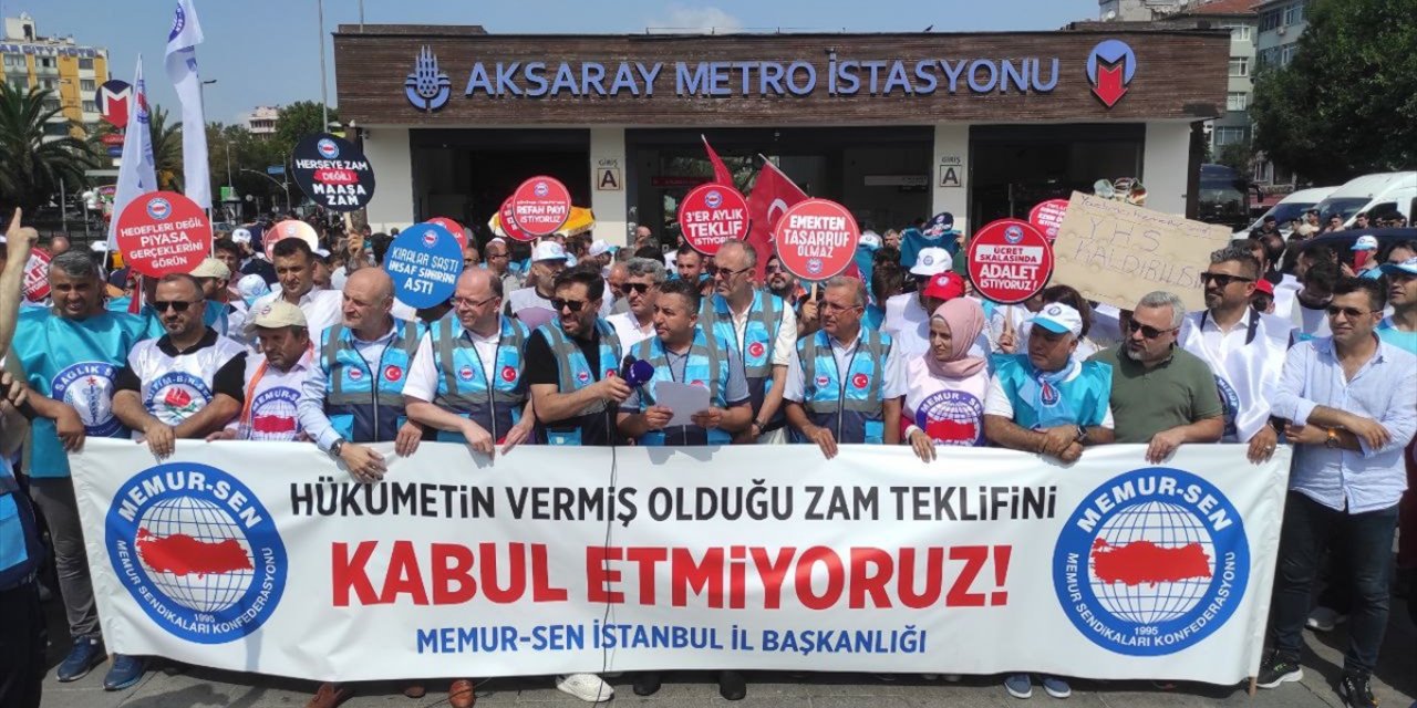 İstanbul'da Memur-Sen'den "zam teklifi" protestosu