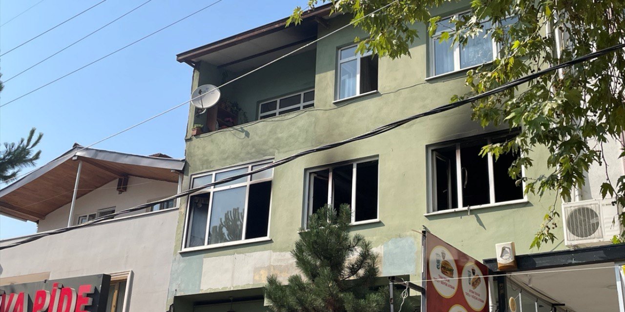 Bursa'da bir evde kundaklama sonucu çıkan yangın söndürüldü