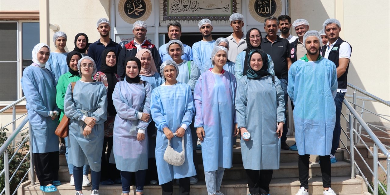 Geleceğin veterinerleri ile ziraat ve gıda mühendisleri mesleği uzmanlarından öğreniyor