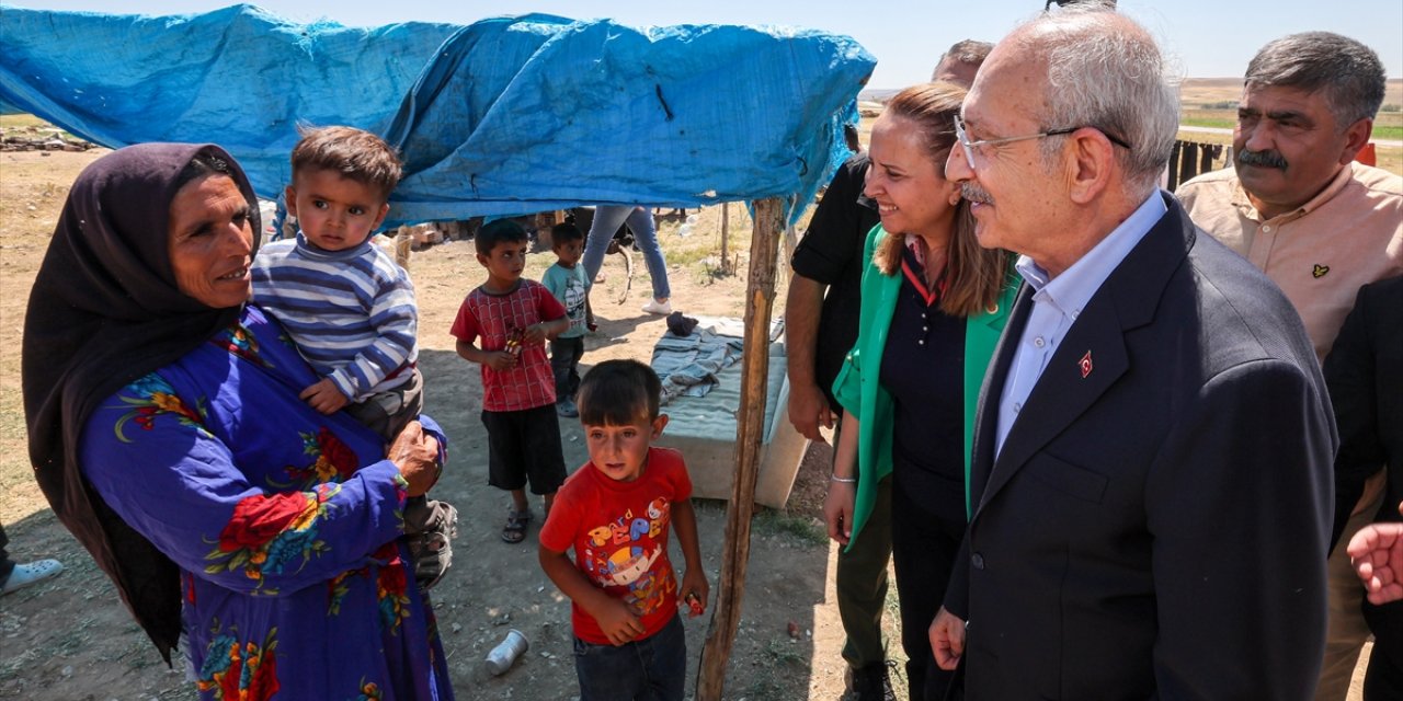 CHP Genel Başkanı Kılıçdaroğlu, mevsimlik tarım işçileriyle görüştü