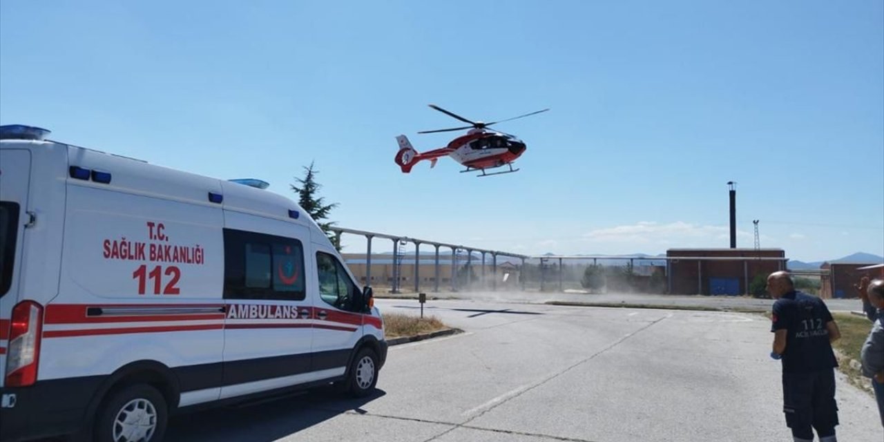 Çankırı'da üç otomobilin karıştığı trafik kazasında 7 kişi yaralandı