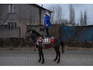 Küçük Sude ile "Bozoğlan"ın dostluğu