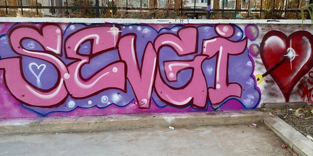 Antalya'da gençler, en güzel grafitiyi yapmak için yarıştı