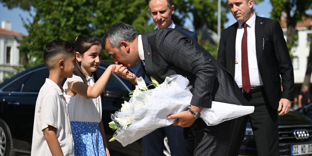 Edirne Valisi Yunus Sezer, görevine başladı