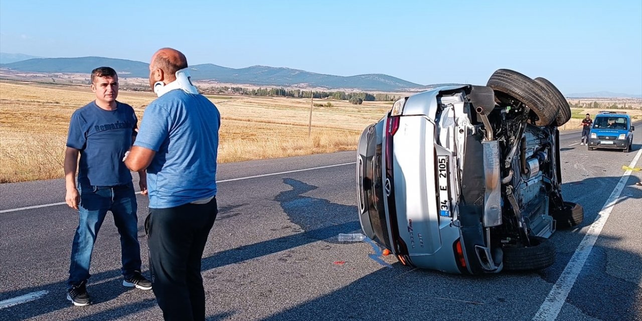 Kütahya'da trafik kazasında 4 kişi yaralandı