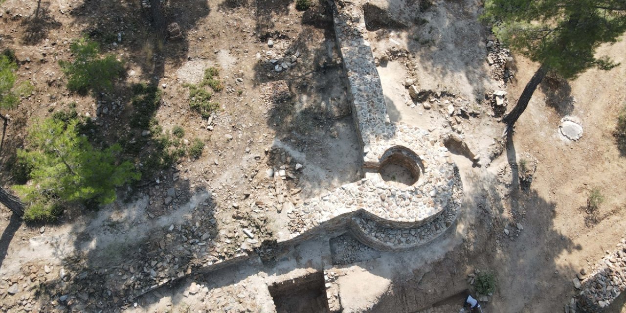 Asarcık Tepesi'nde Orta Tunç Çağı'ndan günümüze yerleşim izleri bulundu