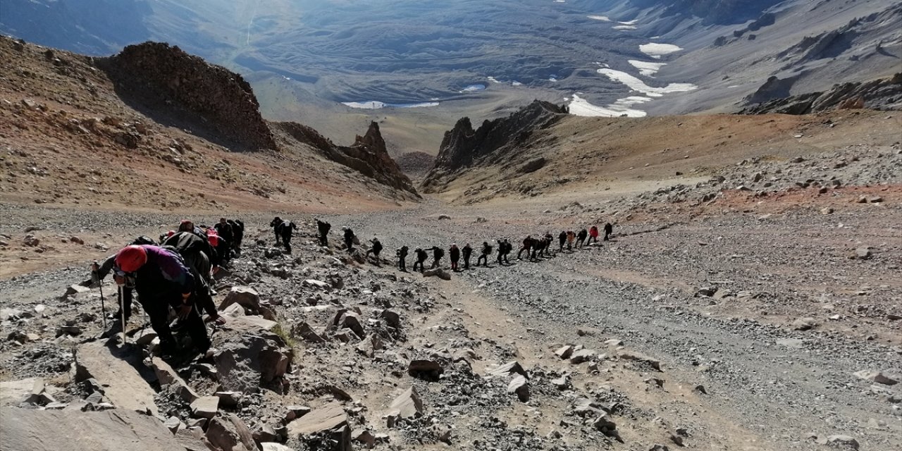 Erciyes'e zirve tırmanışları başlıyor