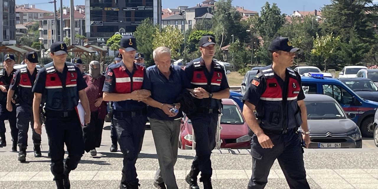 GÜNCELLEME 2 - Bolu'da bir kişinin öldürülmesine ilişkin yakalanan şüpheli tutuklandı