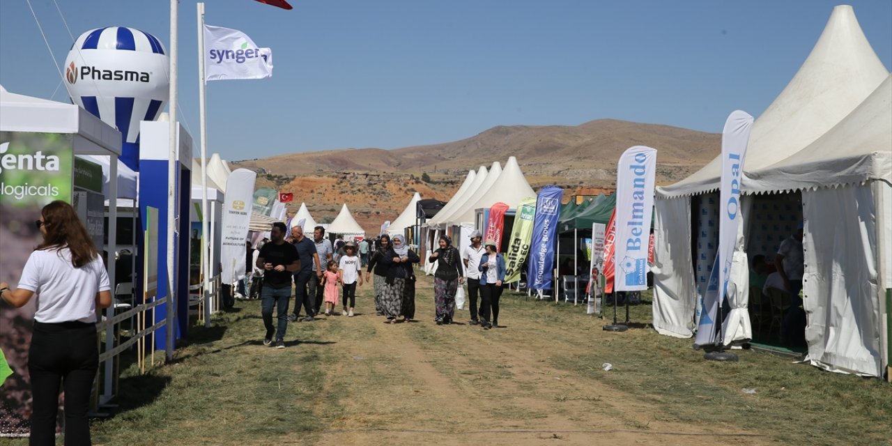 Nevşehir'de düzenlenen "Patates Günleri Fuarı" üreticilerle sektör firmalarını buluşturdu