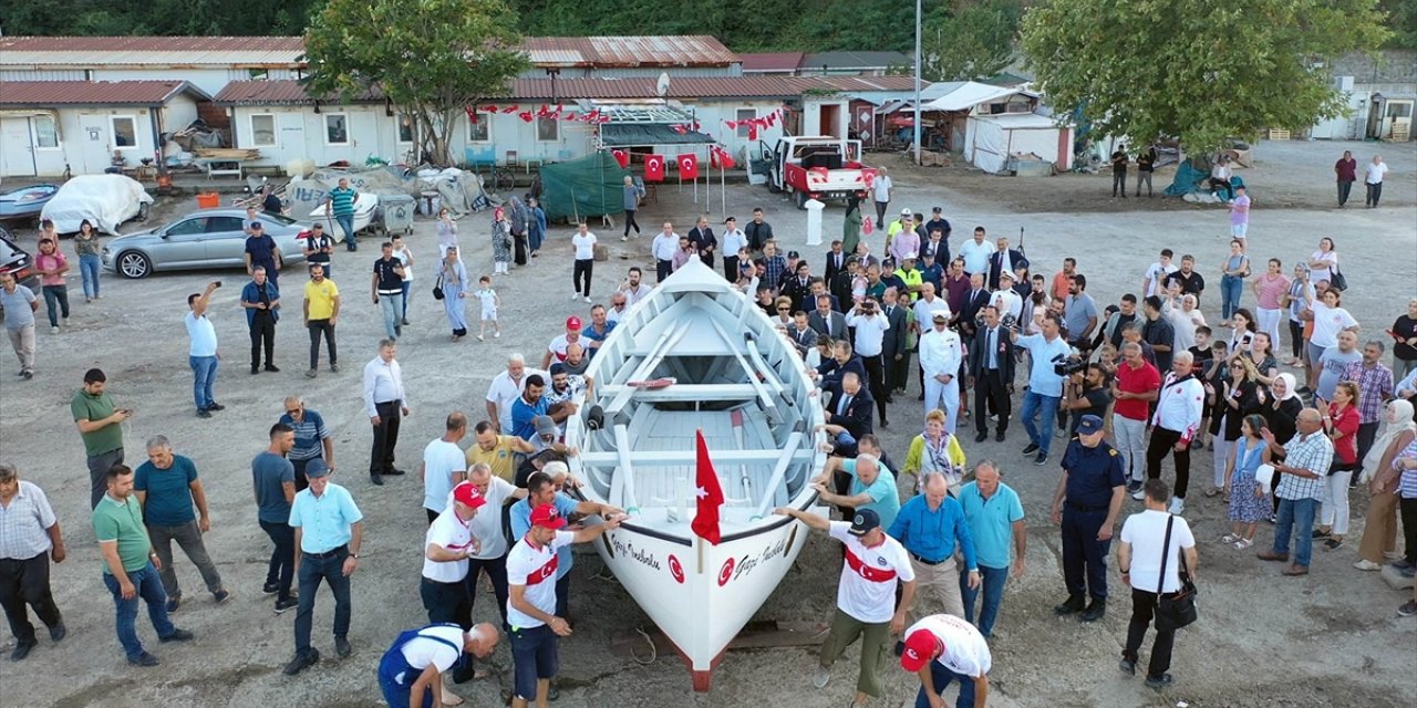 Milli Mücadele'nin simgesi İnebolu Denk Kayığı yeniden denizle buluştu