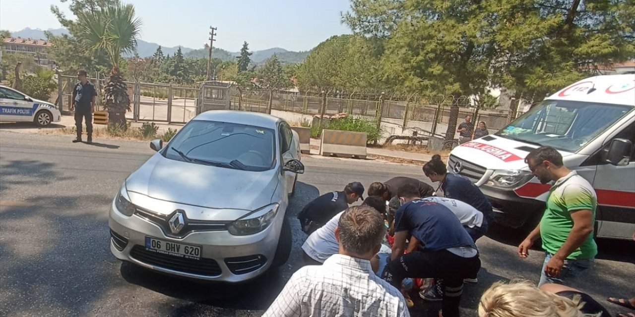 Muğla'da otomobille çarpışan motosikletin sürücüsü ağır yaralandı