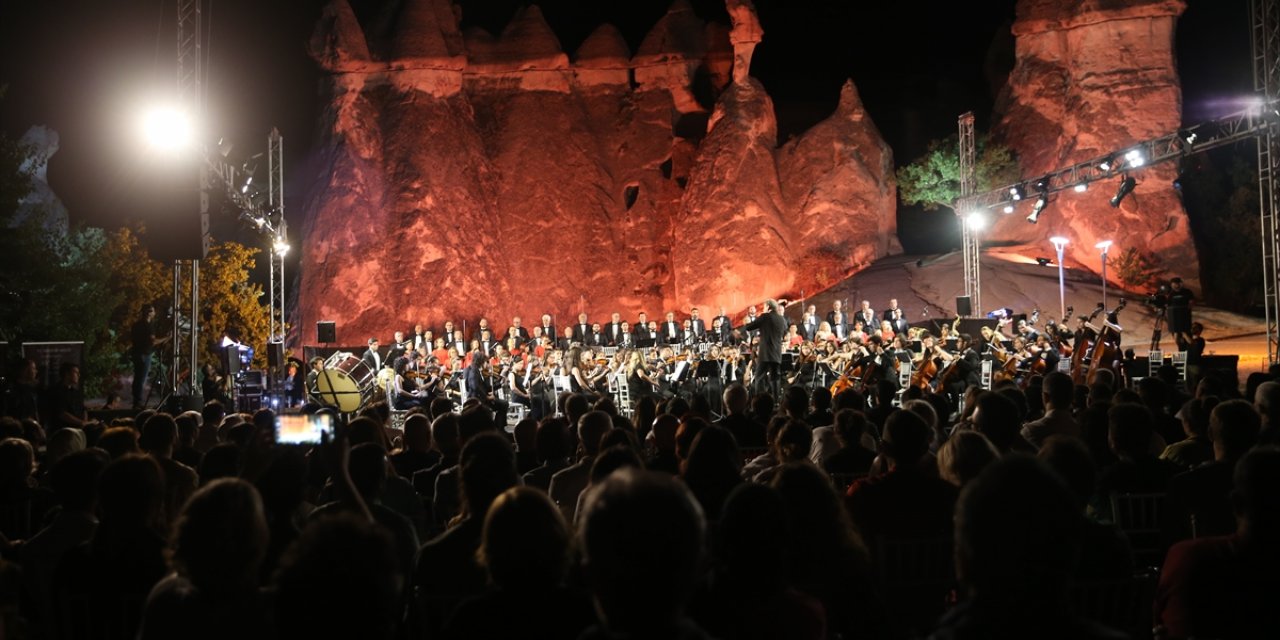 Türkiye Gençlik Filarmoni Orkestrası Kapadokya'da sanatseverlerle buluştu