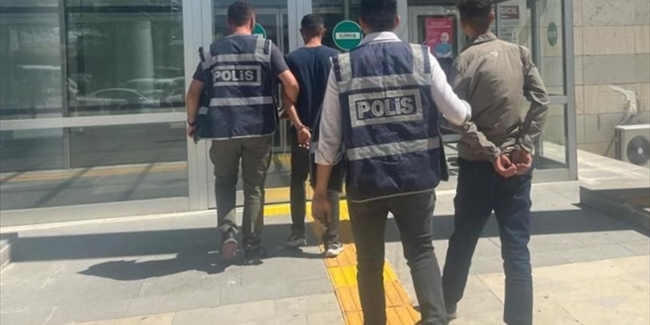 Elazığ'da iki firari hükümlü yakalandı