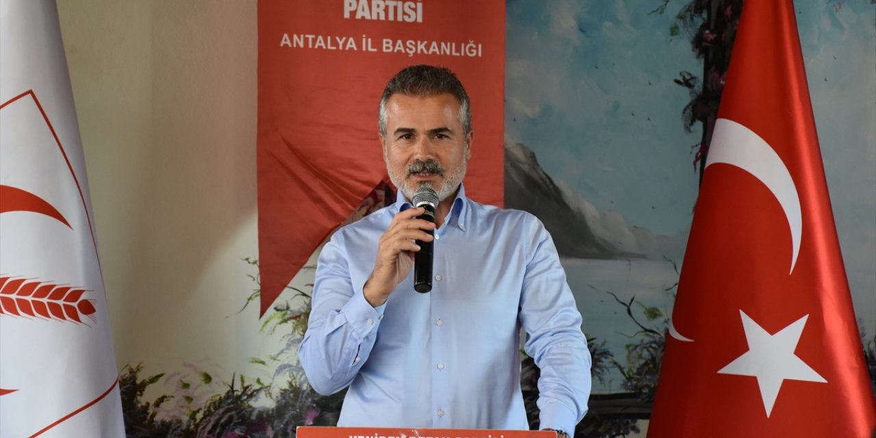 Yeniden Refah Partili Kılıç, partisinin Antalya İl Divan Toplantısına katıldı