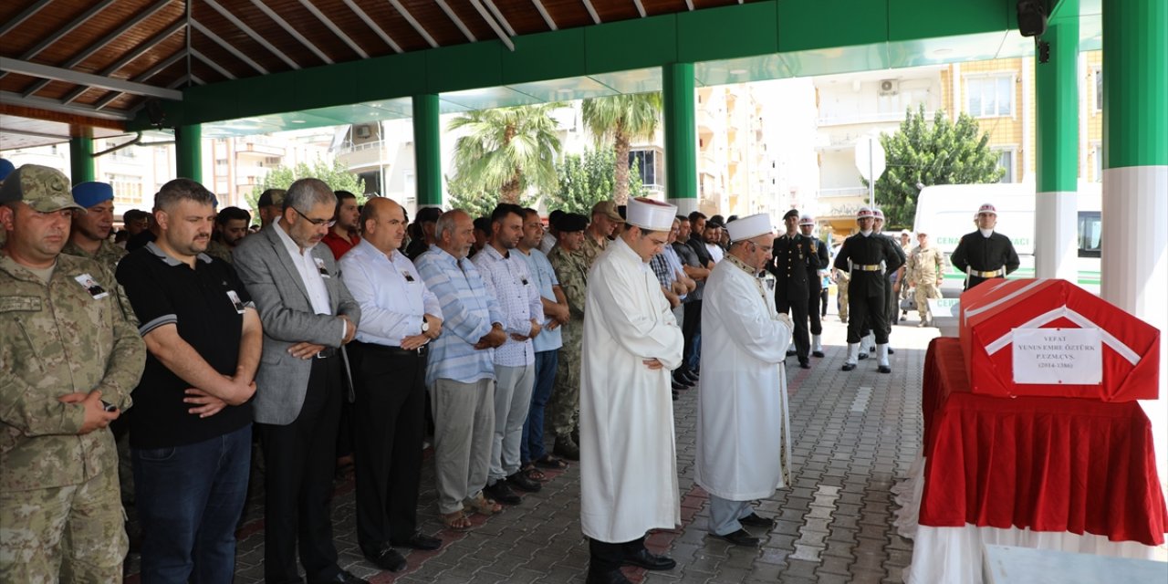 Trafik kazasında hayatını kaybeden uzman çavuşun cenazesi Gaziantep'te toprağa verildi