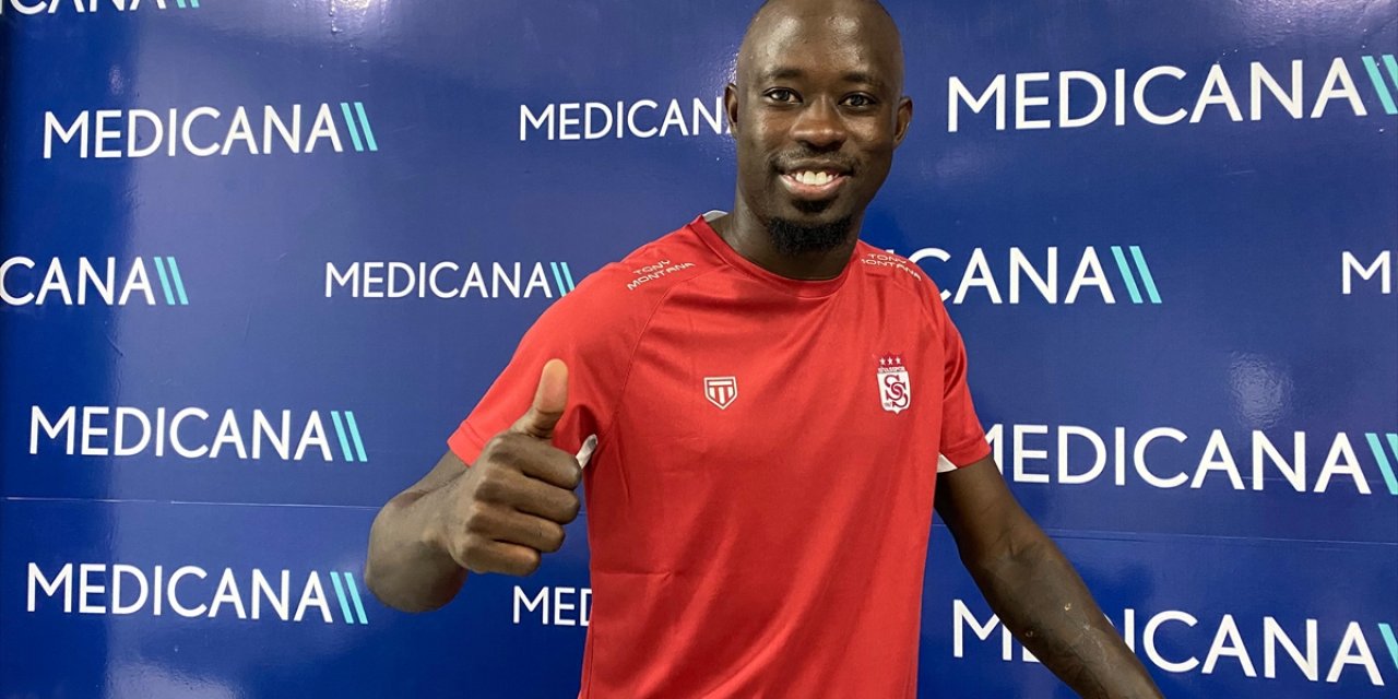 Sivasspor'un yeni transferi Modou Barrow sağlık kontrolünden geçti