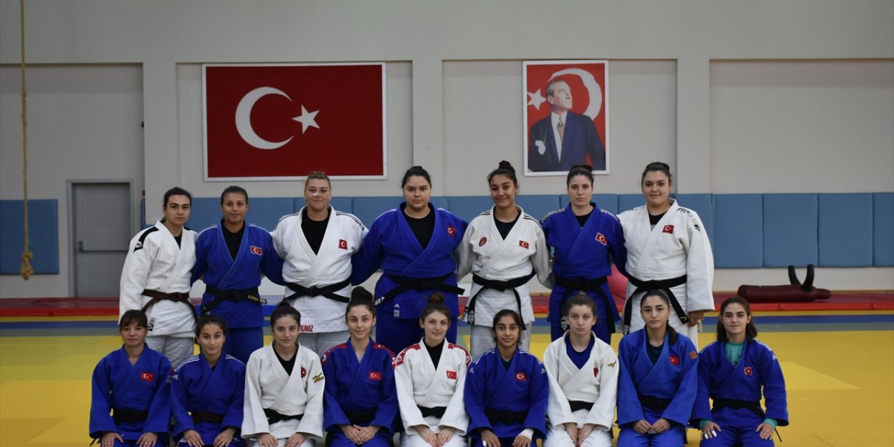 Genç Kadın Judo Milli Takımı, Avrupa Şampiyonası hazırlıklarını Trabzon'da sürdürüyor