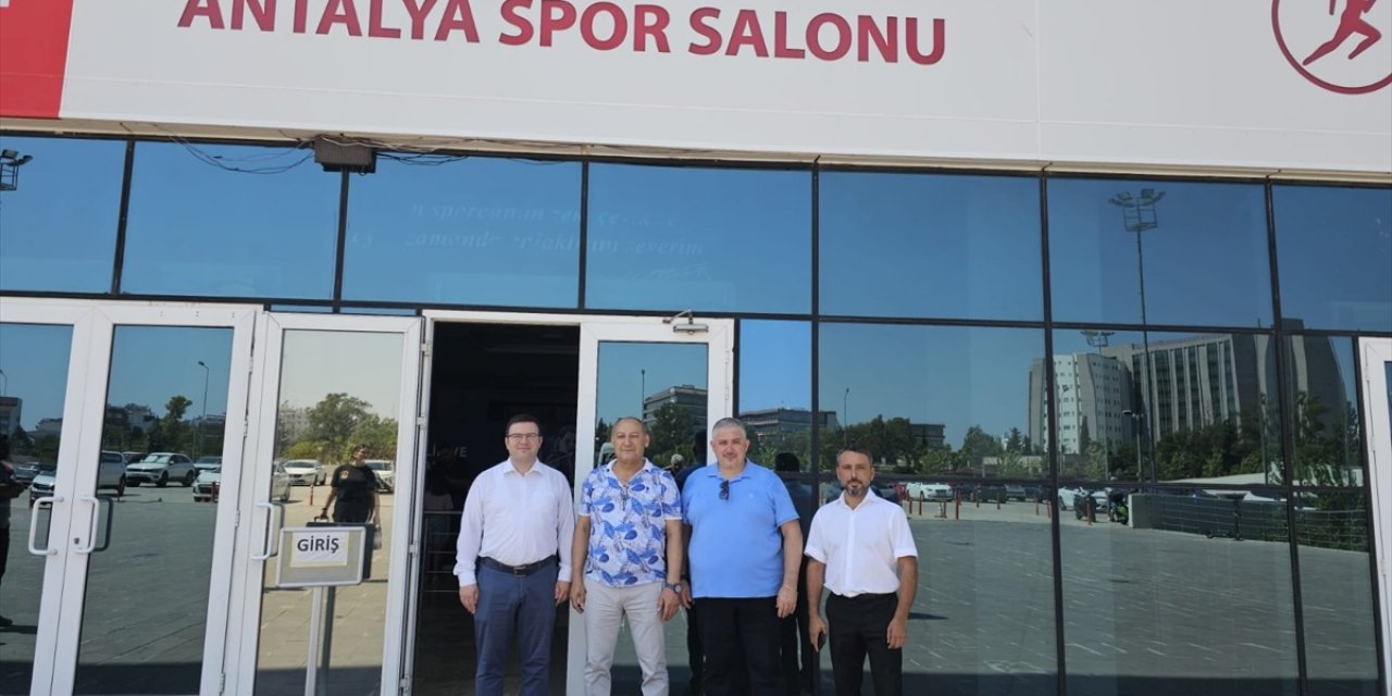 EWF, Antalya'da yapılacak 2024 Avrupa Halter Şampiyonası için incelemelerde bulundu