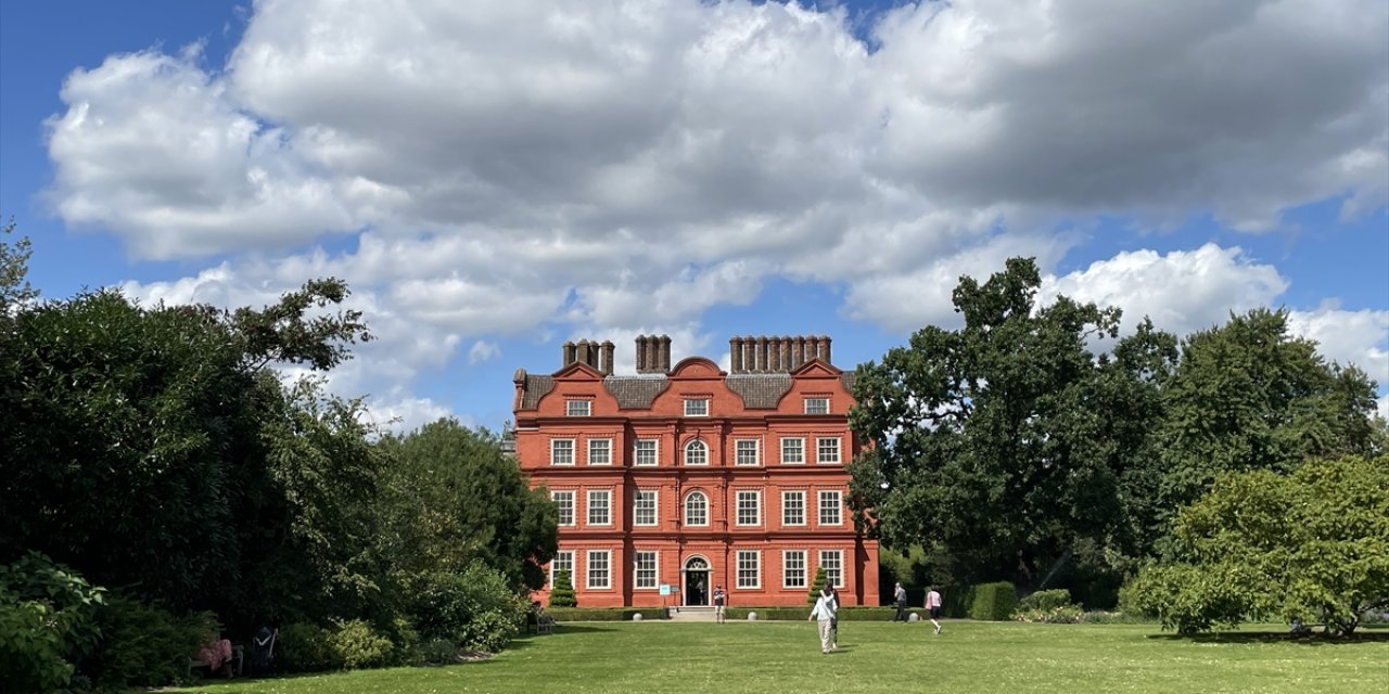 DOSYA HABER/AVRUPA'NIN PARKLARI - Londra'daki Kew Gardens, bitki biliminin "en"leri, ilkleri ve teklerine ev sahipliği yapıyor