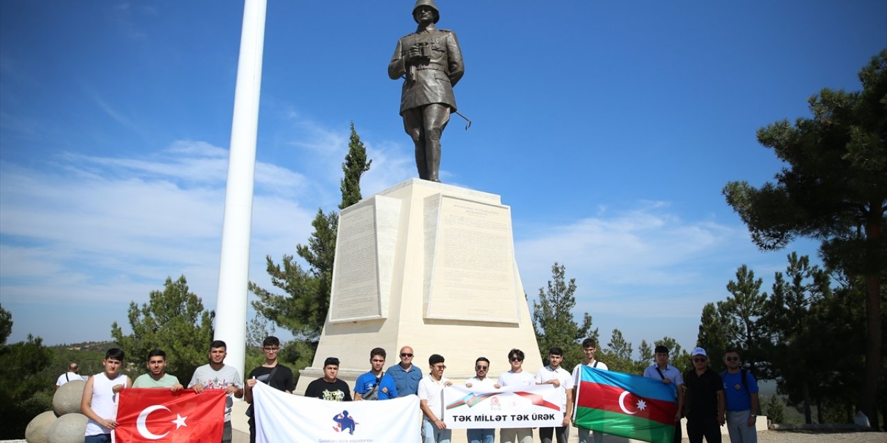 Azerbaycanlı şehit çocukları Çanakkale'deki müze ve şehitlikleri ziyaret etti