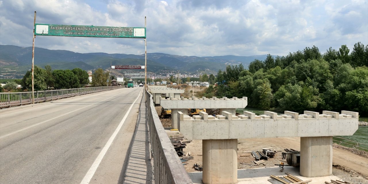 Tokat'ın kara yolu ağı yatırımlarla genişliyor