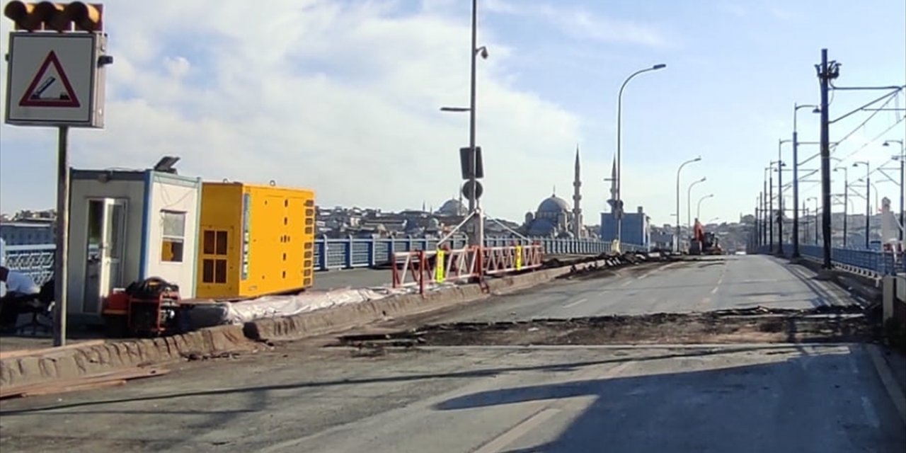 Galata Köprüsü'ndeki güçlendirme çalışmasının ilk etabı tamamlandı