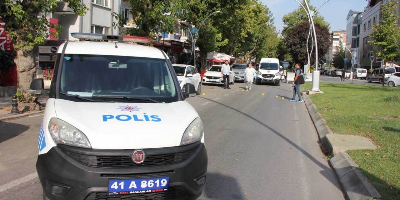 Kocaeli'de silahlı kavgada 1 kişi yaralandı