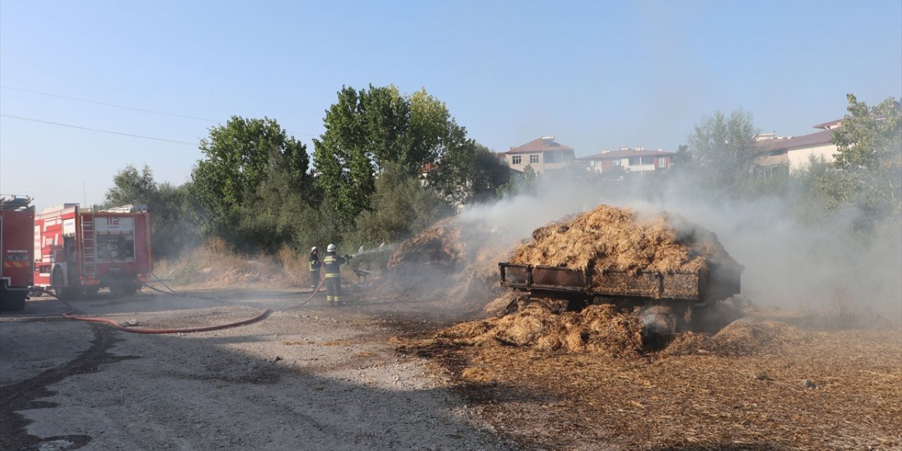 Samsun'da 750 balya saman ve römork yandı