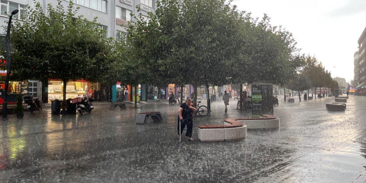 Bolu'da sağanak etkili oldu