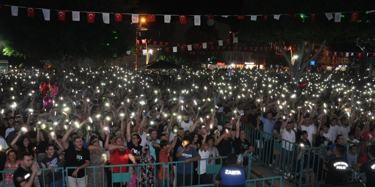 Mersin'de "50. Uluslararası Silifke Müzik ve Folklor Festivali" devam ediyor