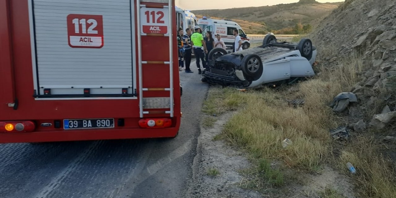 Kırklareli'nde devrilen otomobildeki 5 kişi yaralandı