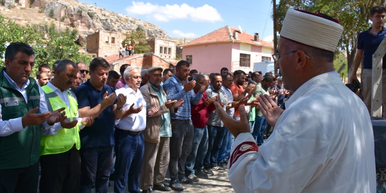 Aksaray'daki selde hayatını kaybeden Gülseren En'in cenazesi, toprağa verildi