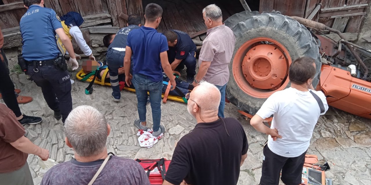 Karabük'te devrilen traktörün sürücüsü ağır yaralandı