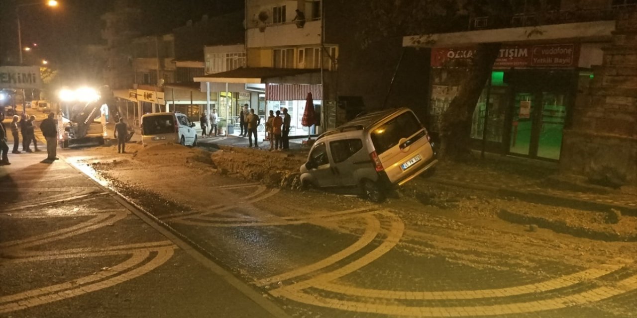 Balıkesir'de sağanak etkili oldu