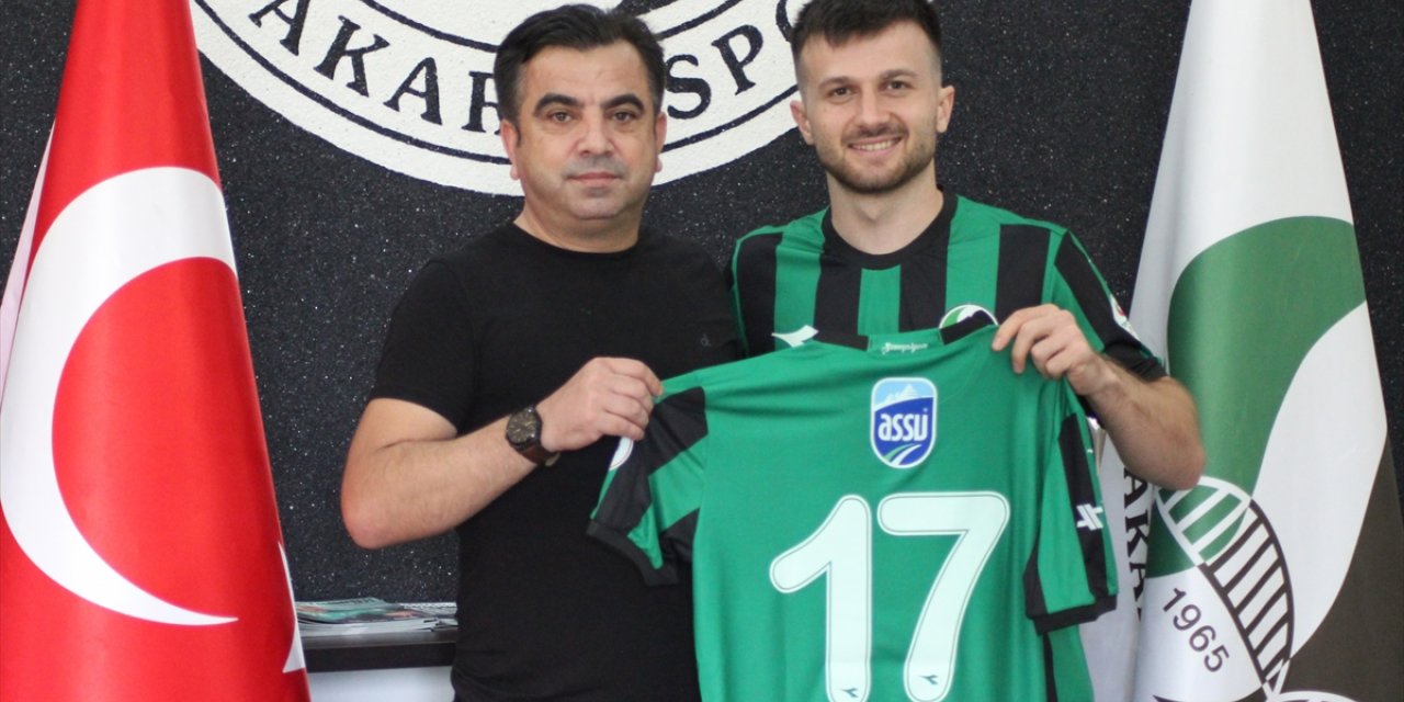 Sakaryaspor, orta saha oyuncusu Murat Cem Akpınar'ı kadrosuna kattı