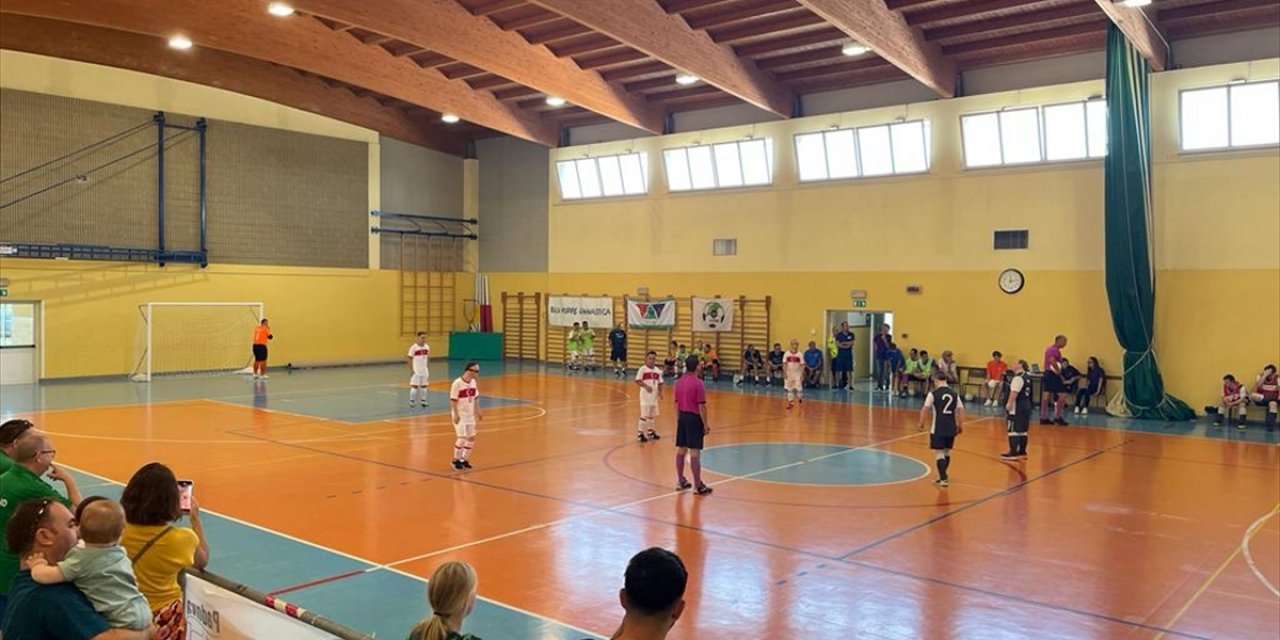 Down Sendromlu Futsal Milli Takımı, Avrupa Şampiyonası'nda İrlanda'yı 5-1 yendi