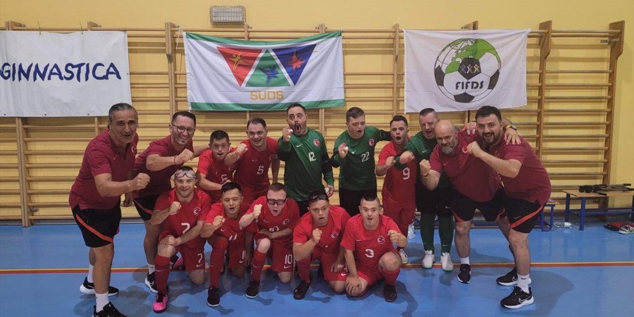 Down Sendromlu Futsal Milli Takımı, Avrupa Şampiyonası'nda yarı finale yükseldi