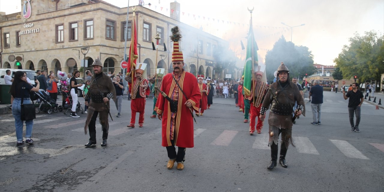 Ürgüp'te "51. Uluslararası Ürgüp Bağ Bozumu Festivali" başladı