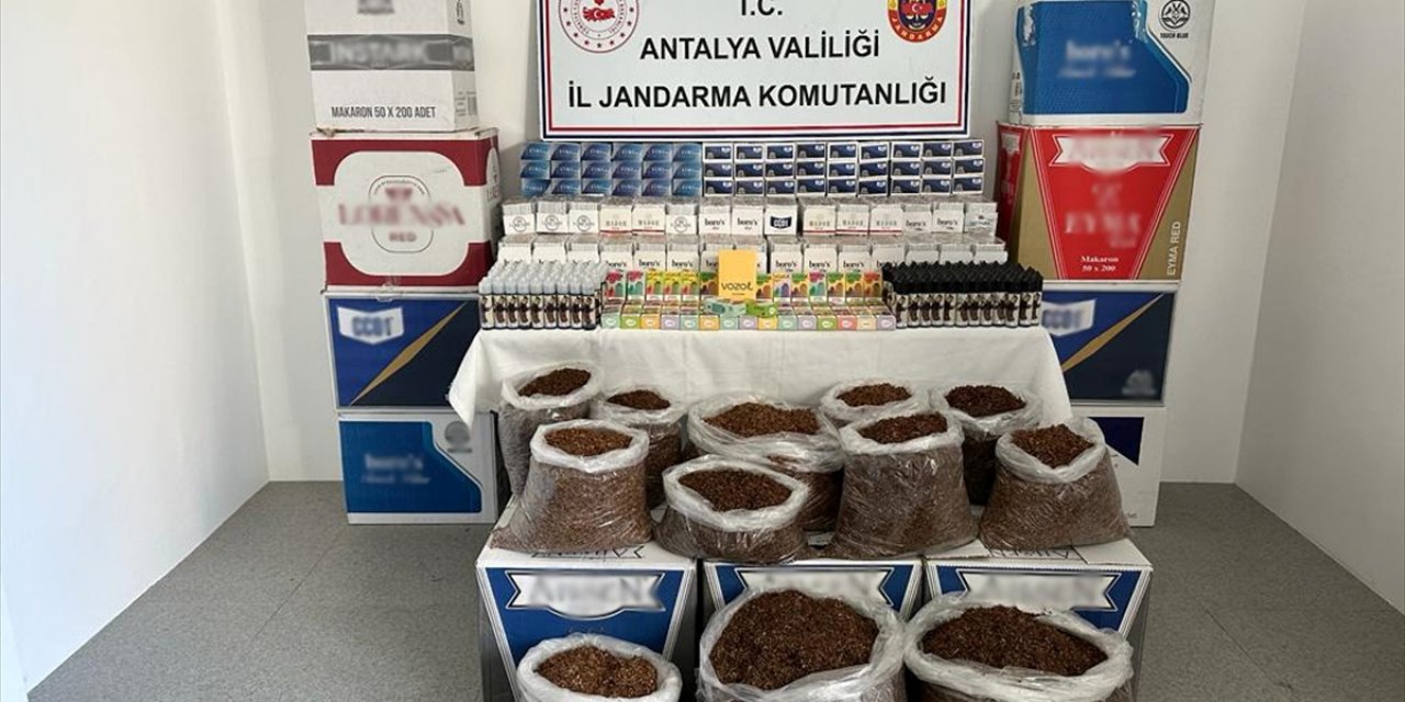 Antalya'da kaçakçılık operasyonunda 3 şüpheli yakalandı