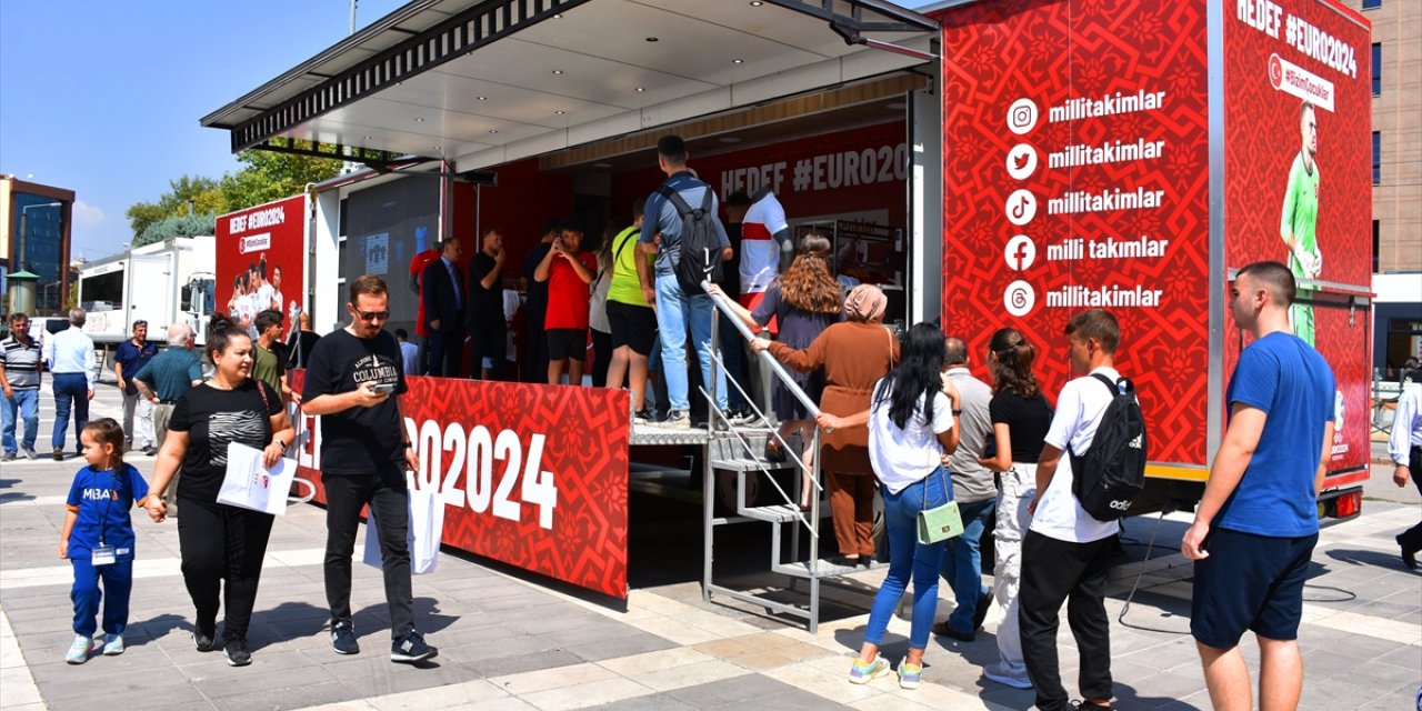 Eskişehir'de "fan zone" kuruldu