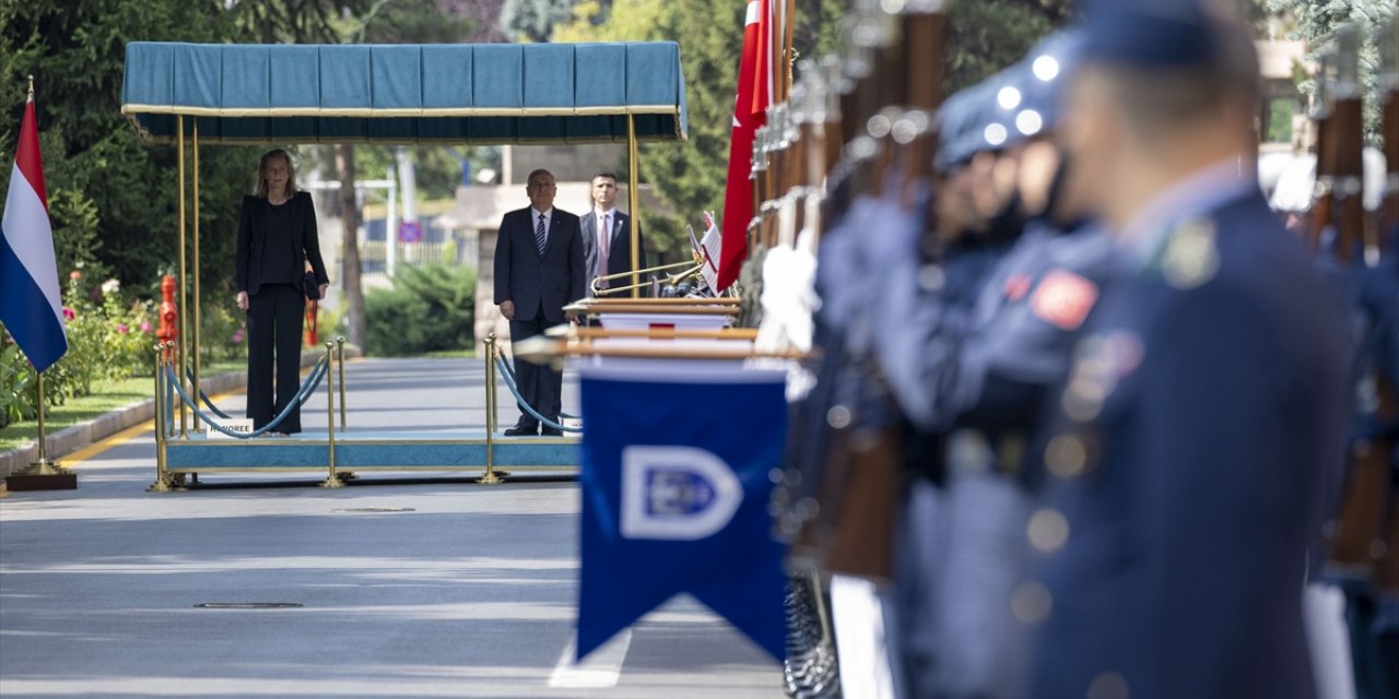 Milli Savunma Bakanı Güler, Hollandalı mevkidaşı Ollongren ile görüştü