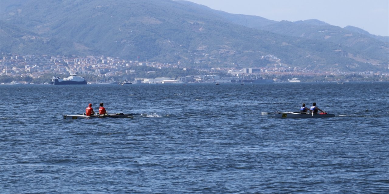 Deniz Küreği Türkiye Şampiyonası, Kocaeli'de başladı