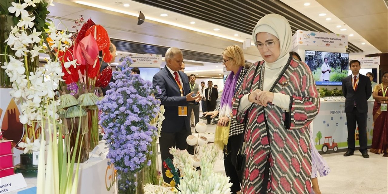 Emine Erdoğan, G20'ye katılan liderlerin eşleriyle ziyaretlerde bulundu